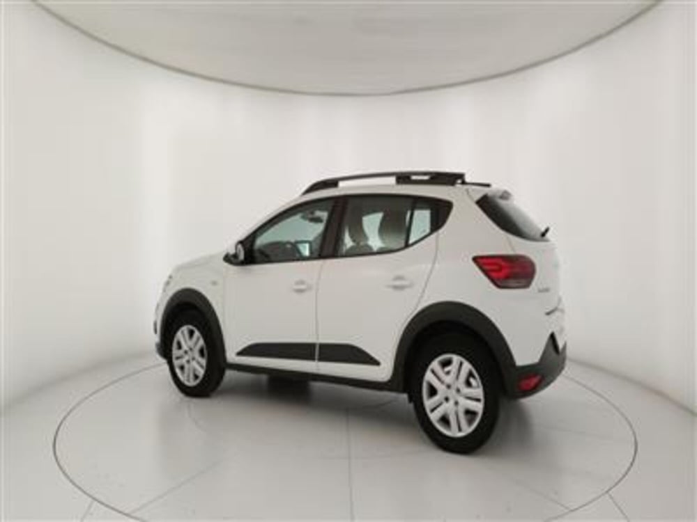 Dacia Sandero Stepway usata a Bari (4)