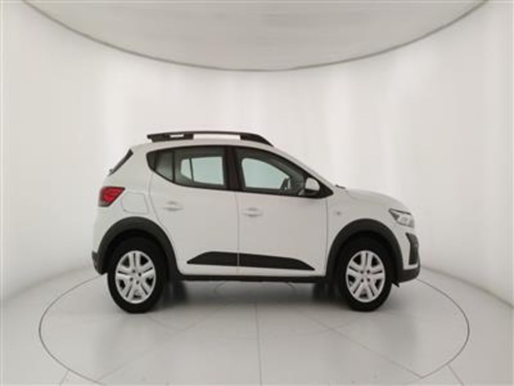Dacia Sandero Stepway usata a Bari (9)