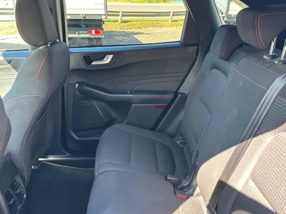 Ford Kuga usata a Lucca (9)