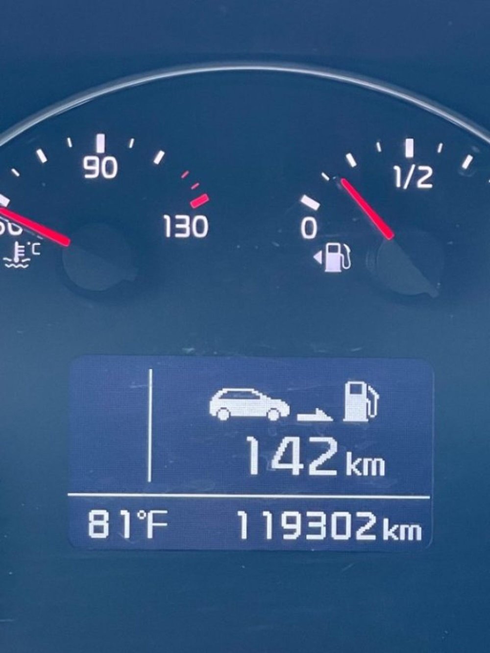 Kia Carens usata a Novara (14)
