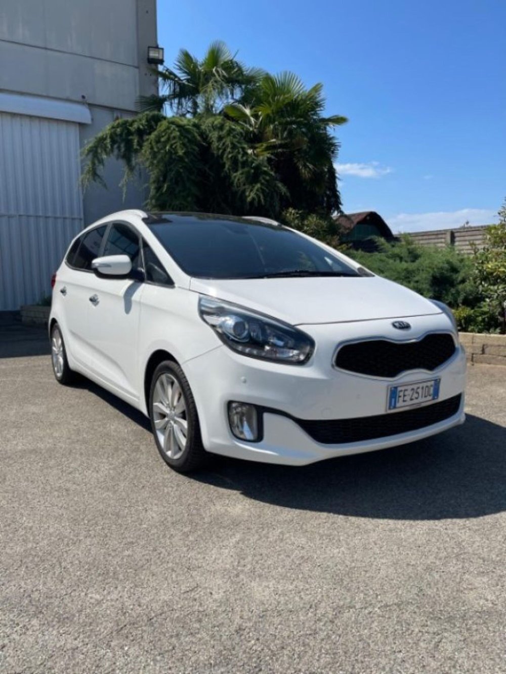 Kia Carens usata a Novara (2)