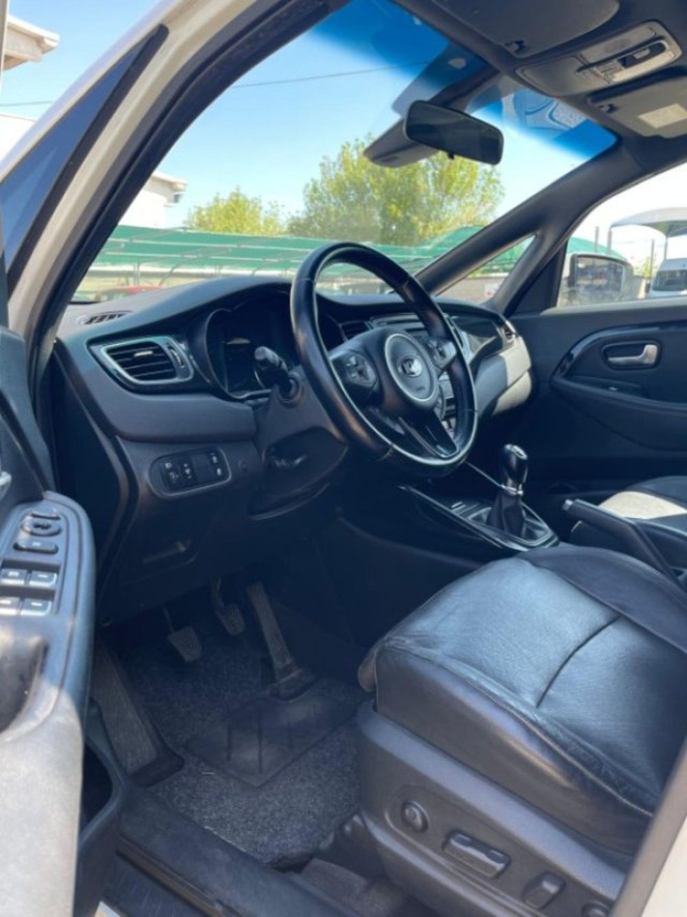 Kia Carens usata a Novara (9)