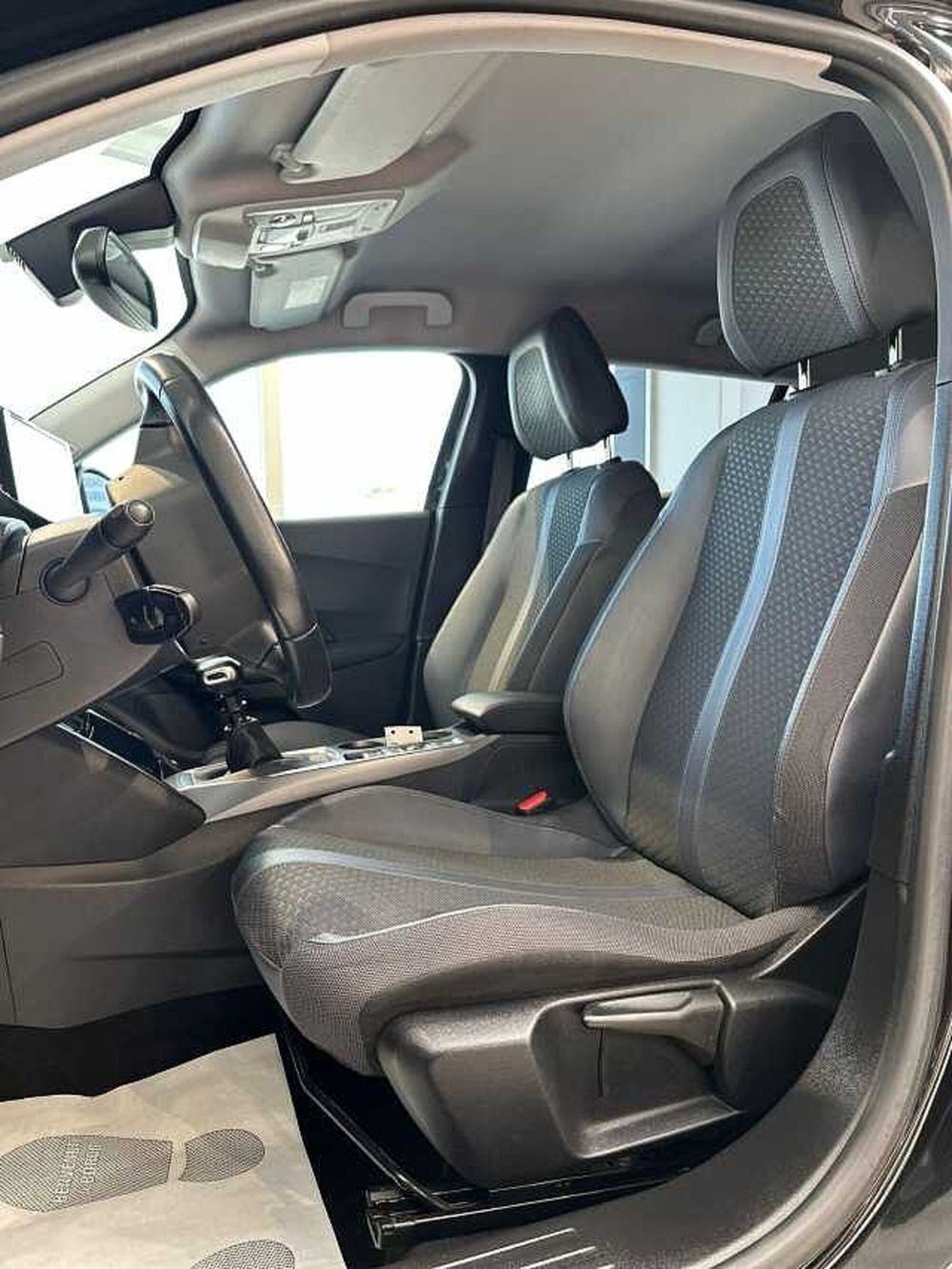 Peugeot 2008 usata a Venezia (8)