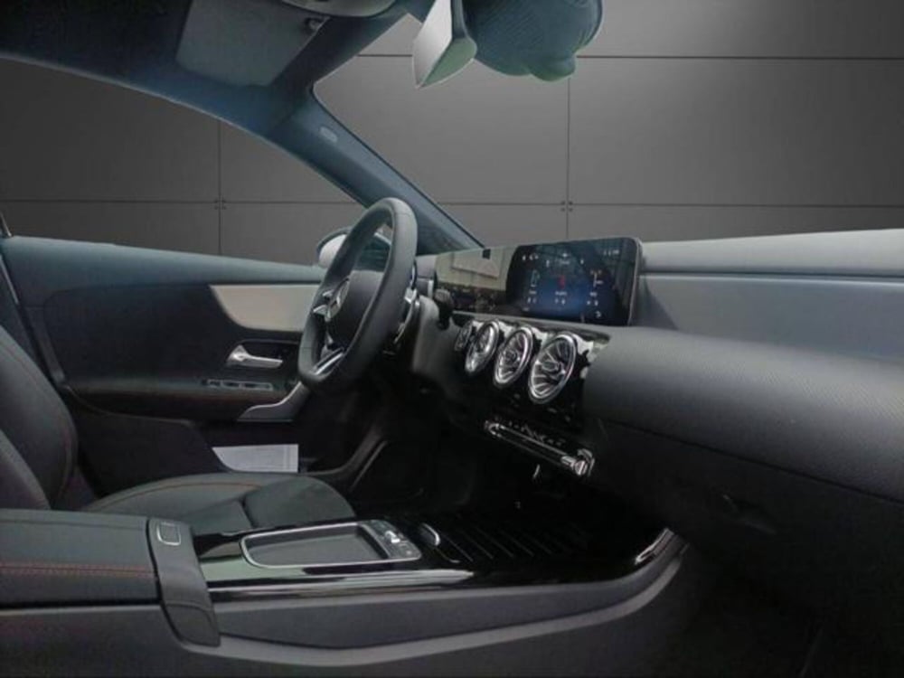 Mercedes-Benz Classe A usata a Milano (11)