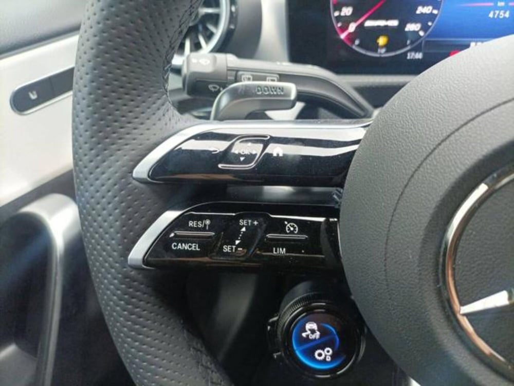 Mercedes-Benz Classe A usata a Milano (13)