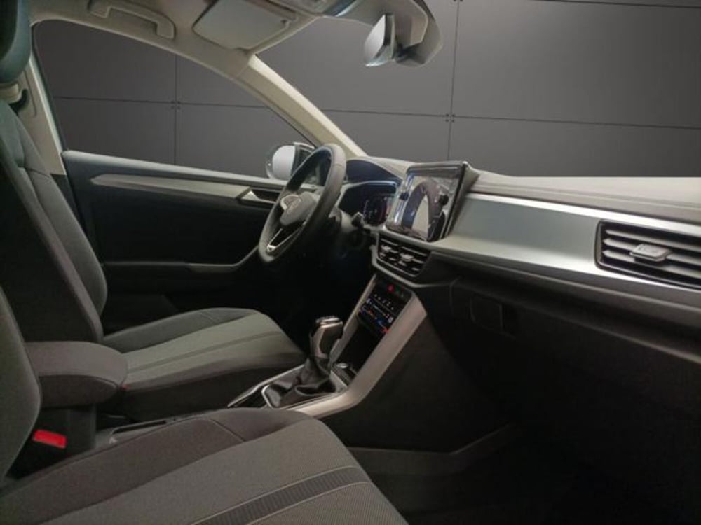 Volkswagen T-Roc nuova a Milano (10)
