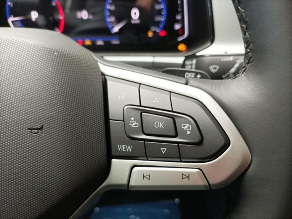 Volkswagen T-Roc nuova a Milano (14)