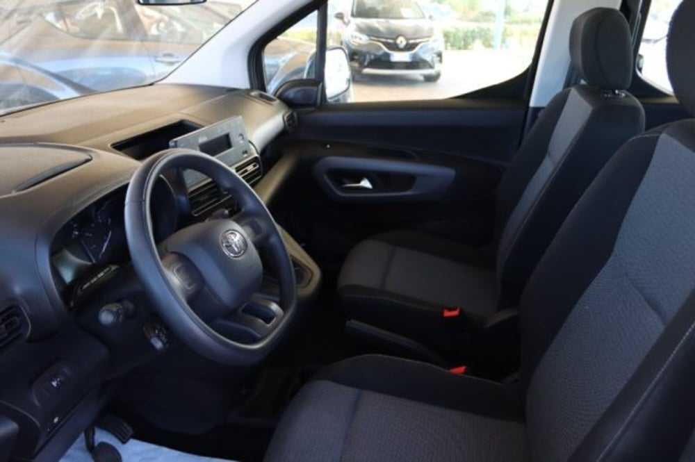 Toyota Proace City Verso usata a Roma (13)