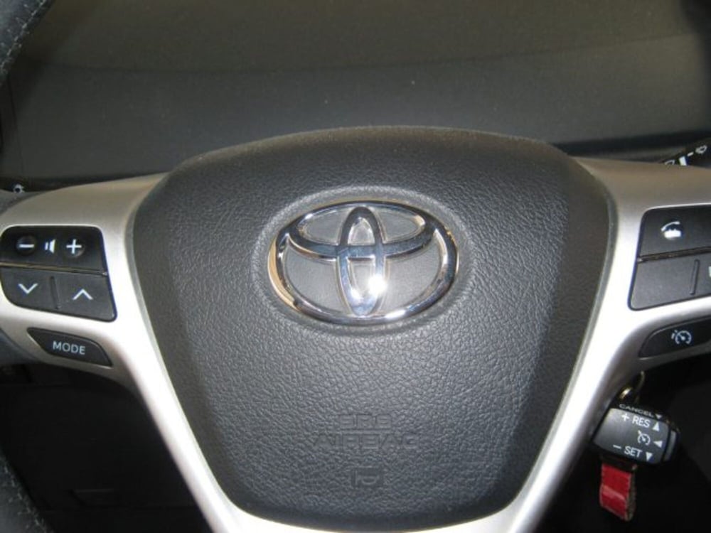 Toyota Verso usata a Ascoli Piceno (15)