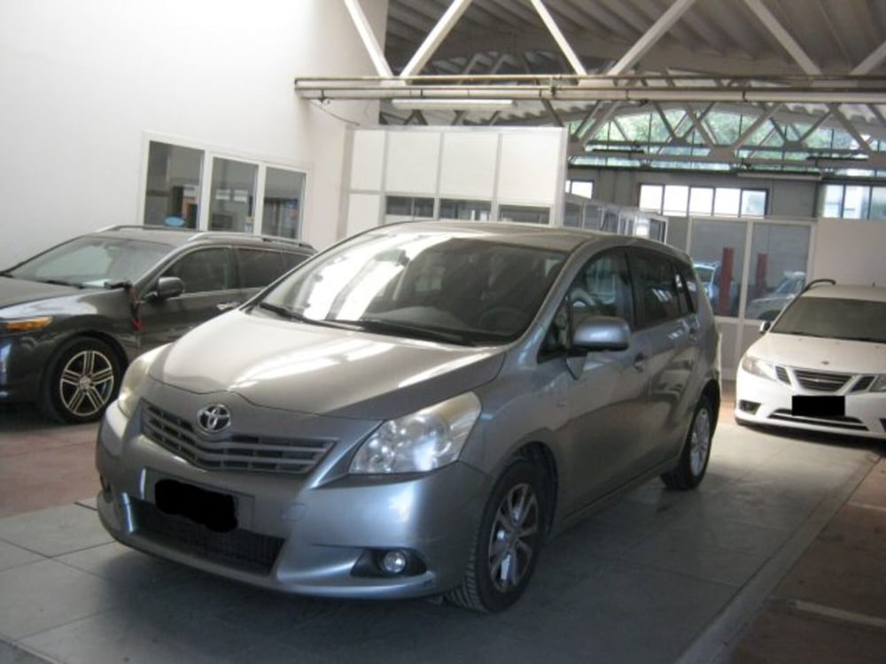 Toyota Verso usata a Ascoli Piceno (3)