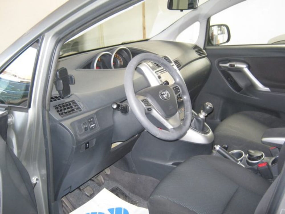 Toyota Verso usata a Ascoli Piceno (5)
