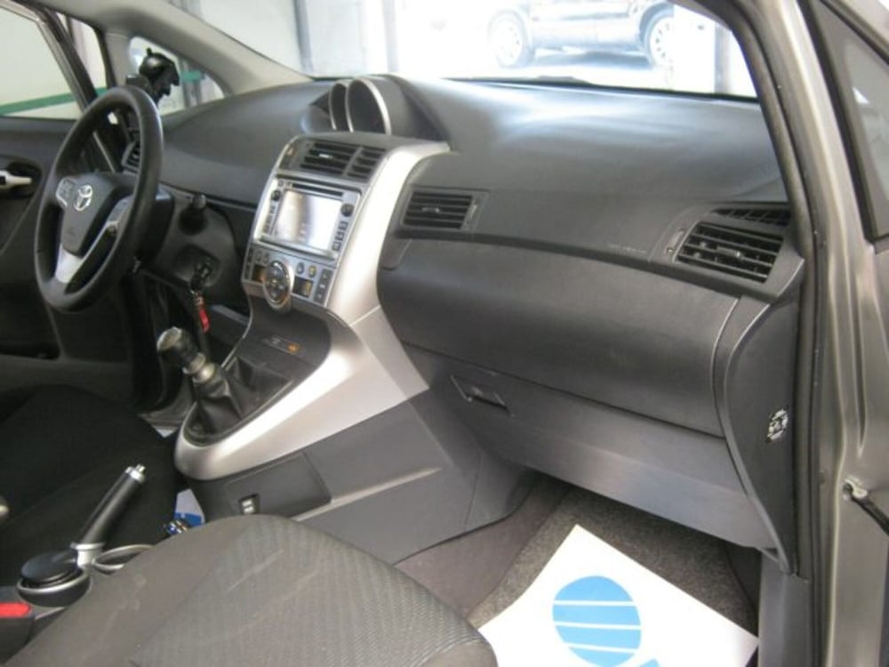 Toyota Verso usata a Ascoli Piceno (6)