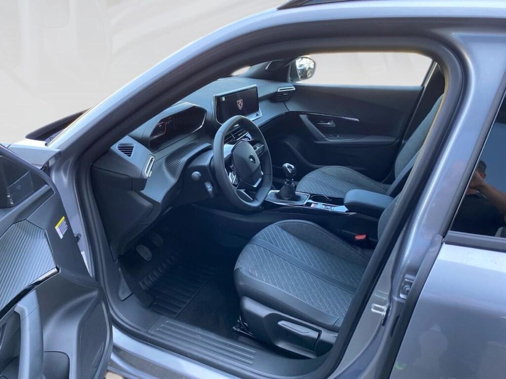 Peugeot 2008 nuova a Torino (7)