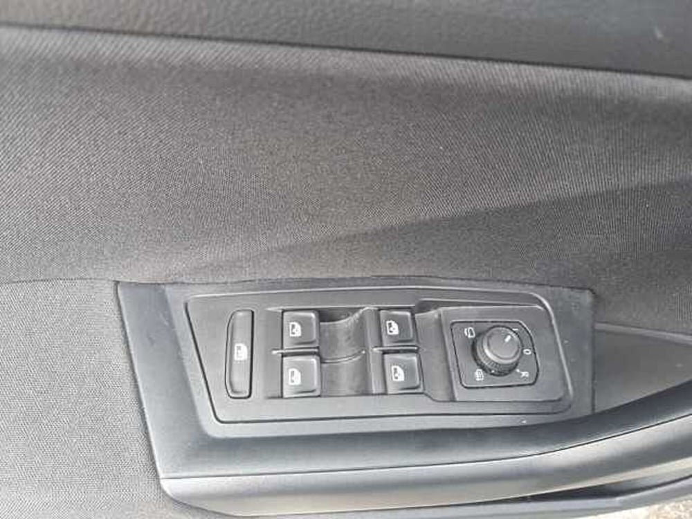 Volkswagen T-Roc usata a Ravenna (13)