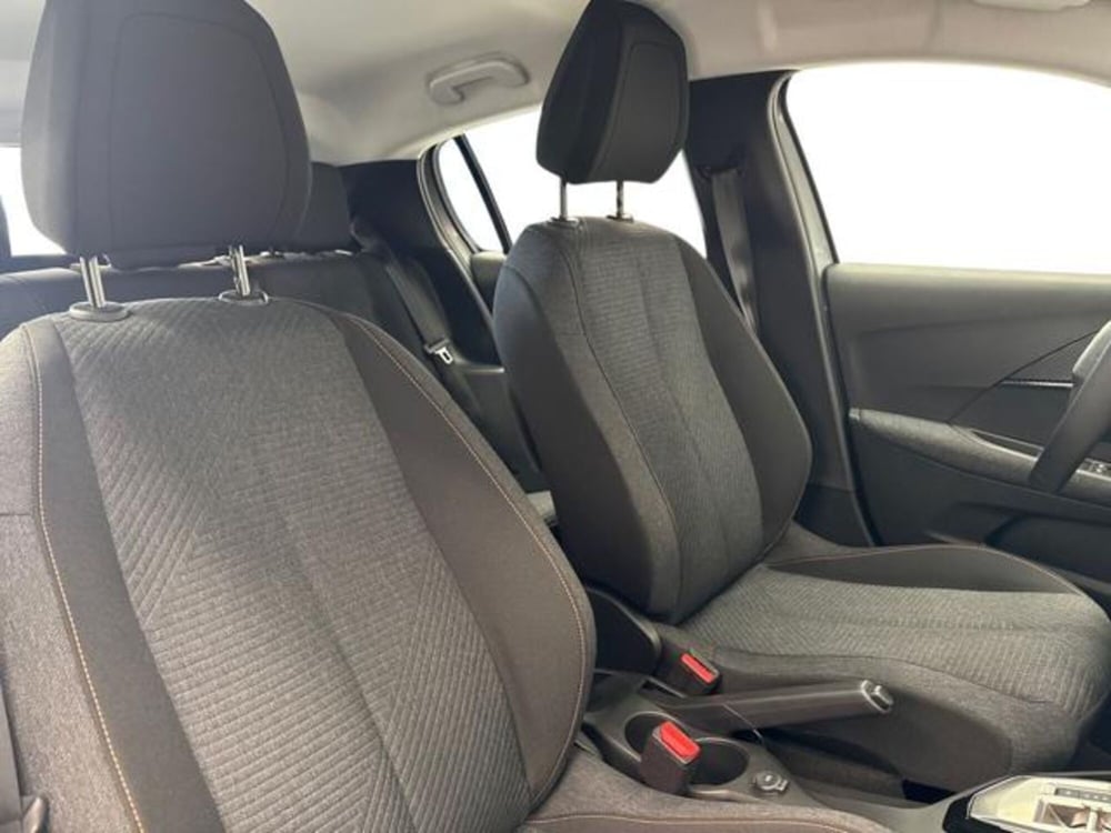 Peugeot 208 nuova a Ancona (16)