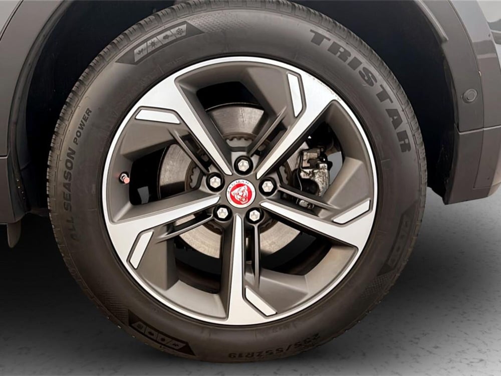 Jaguar E-Pace usata a Varese (9)