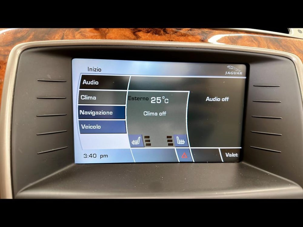 Jaguar XK usata a Varese (11)