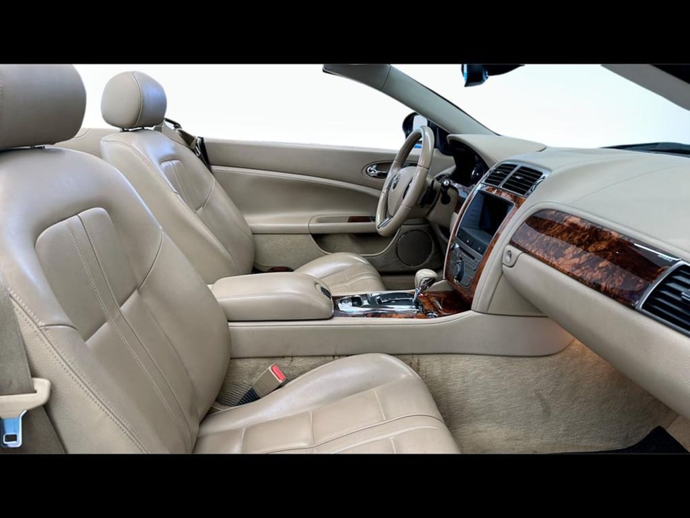 Jaguar XK usata a Varese (3)