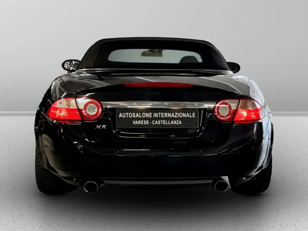 Jaguar XK usata a Varese (7)