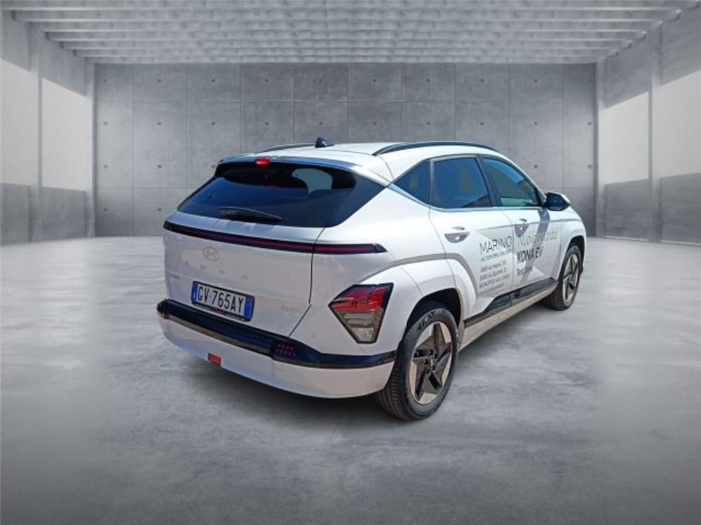 Hyundai Kona nuova a Bari (6)