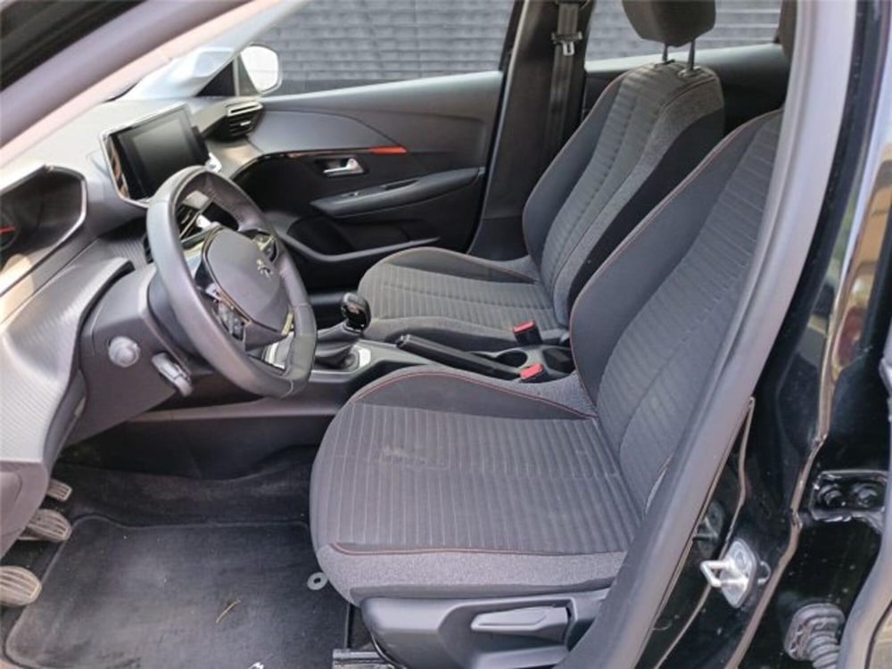 Peugeot 208 usata a Bari (11)