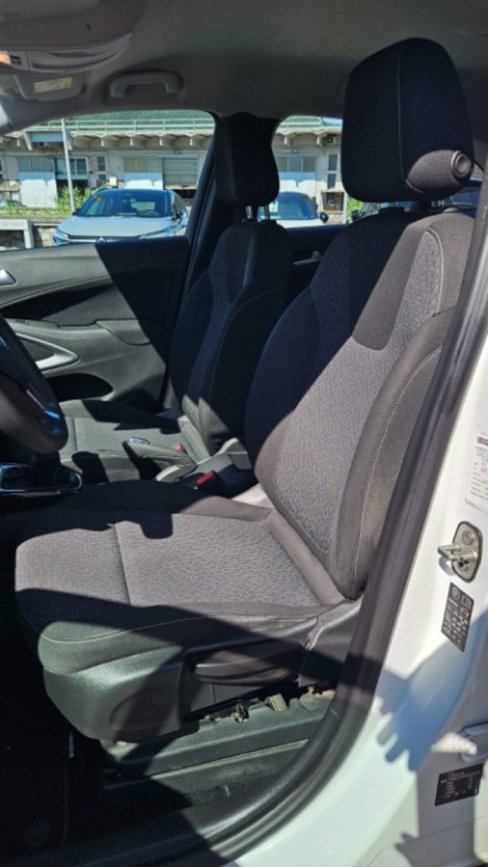 Opel Crossland X usata a Lucca (15)