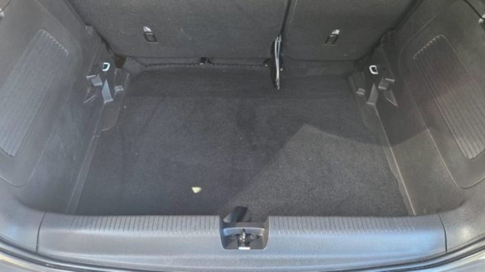 Opel Crossland X usata a Lucca (17)