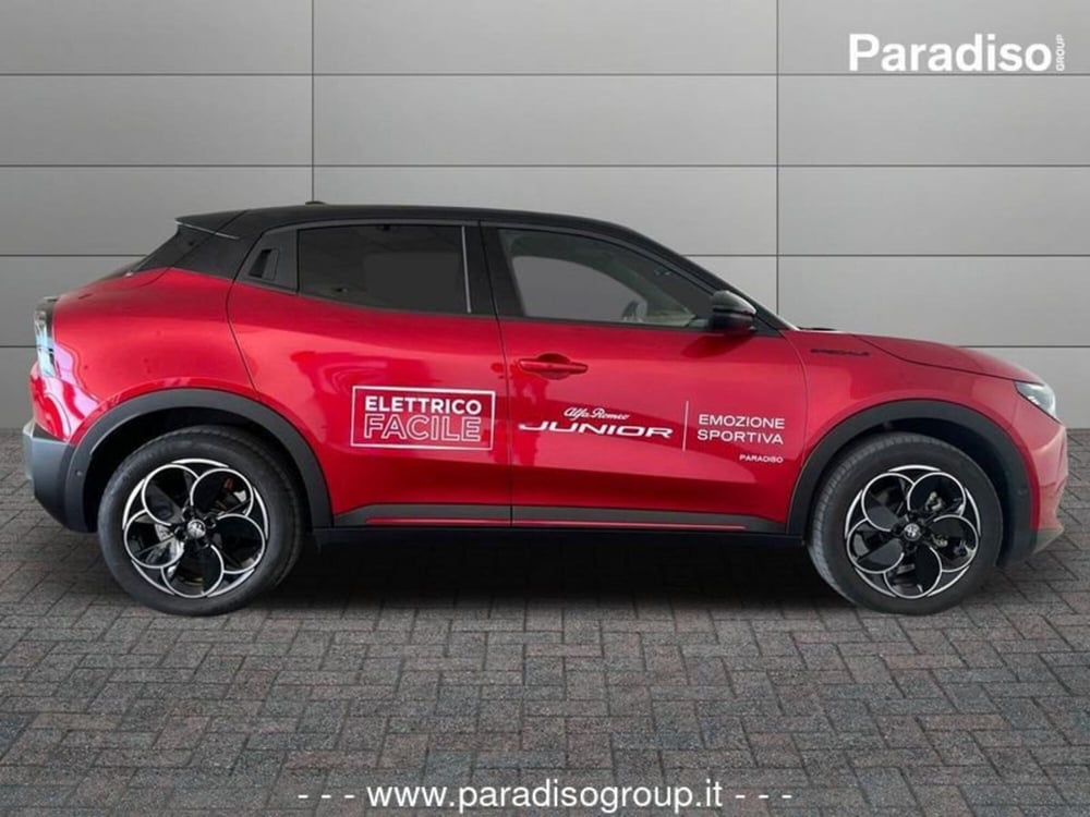 Alfa Romeo Junior nuova a Catanzaro (5)
