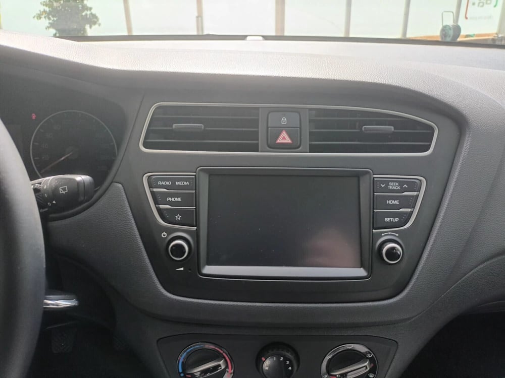 Hyundai i20 usata a Bari (11)