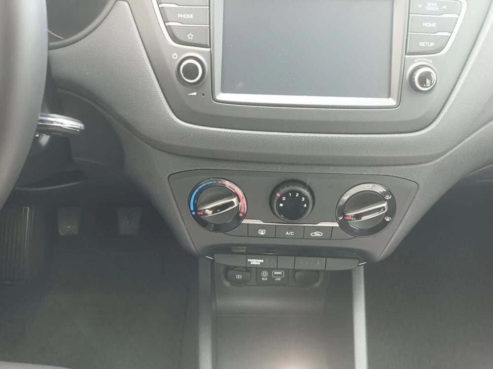 Hyundai i20 usata a Bari (13)