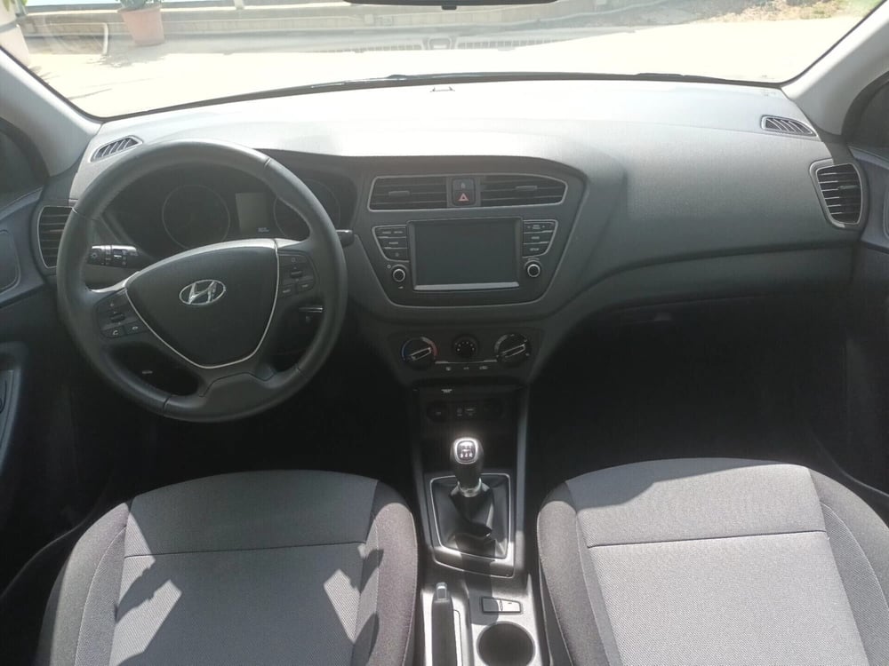 Hyundai i20 usata a Bari (15)