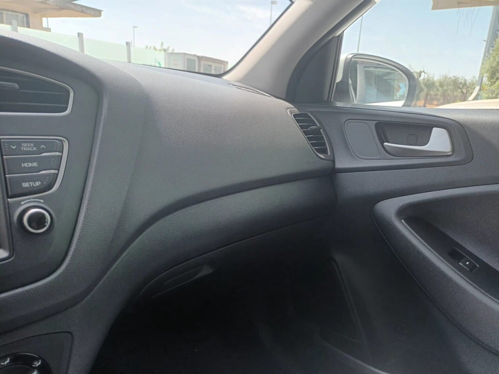 Hyundai i20 usata a Bari (17)