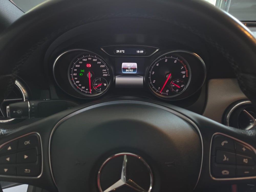 Mercedes-Benz CLA Shooting Brake usata a Torino (10)