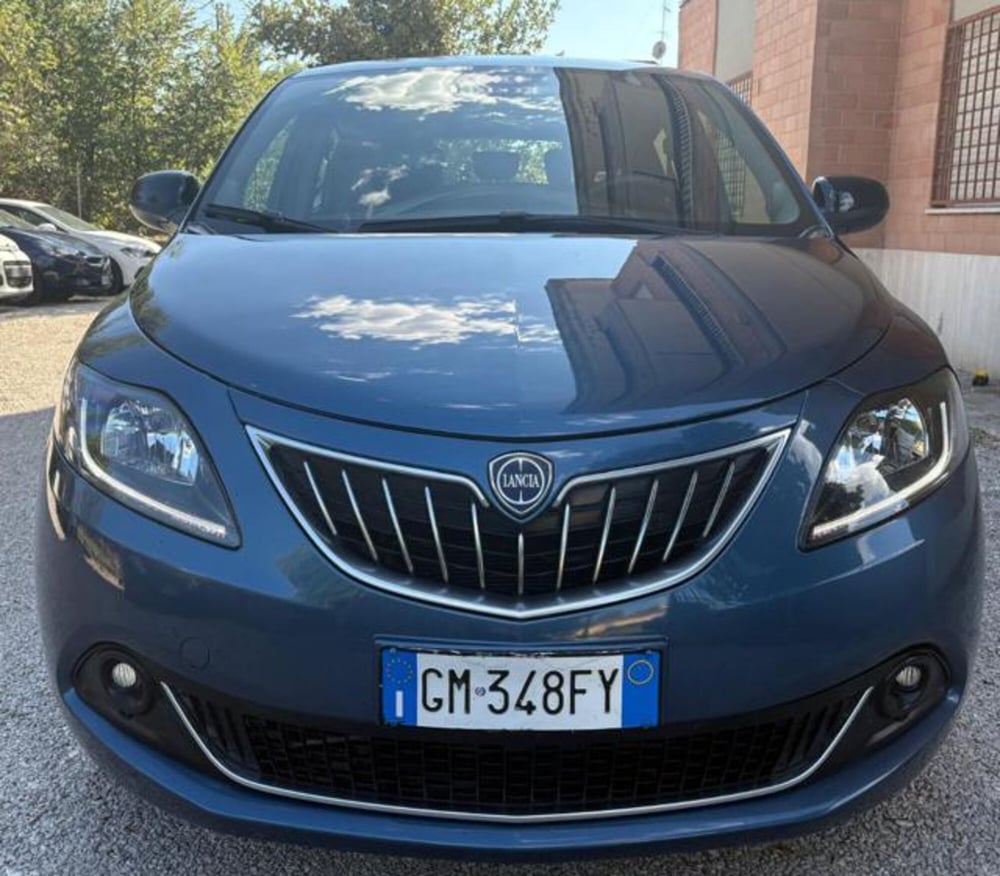 Lancia Ypsilon usata a Roma (11)