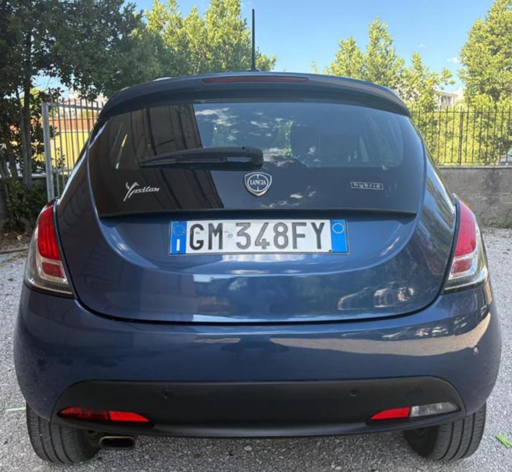 Lancia Ypsilon usata a Roma (4)