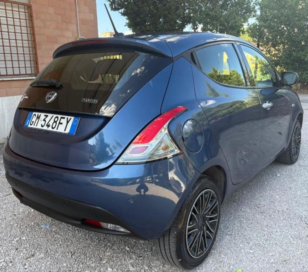 Lancia Ypsilon usata a Roma (8)