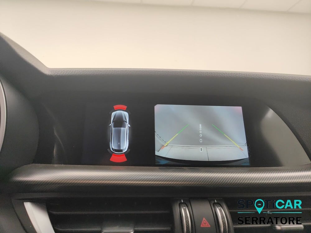 Alfa Romeo Stelvio usata a Como (11)
