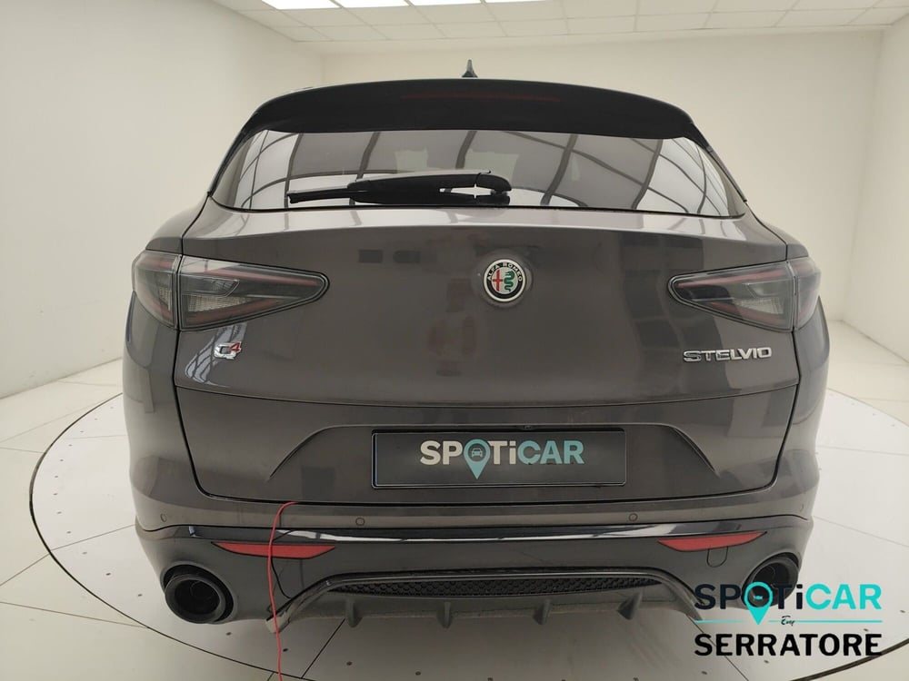 Alfa Romeo Stelvio usata a Como (6)
