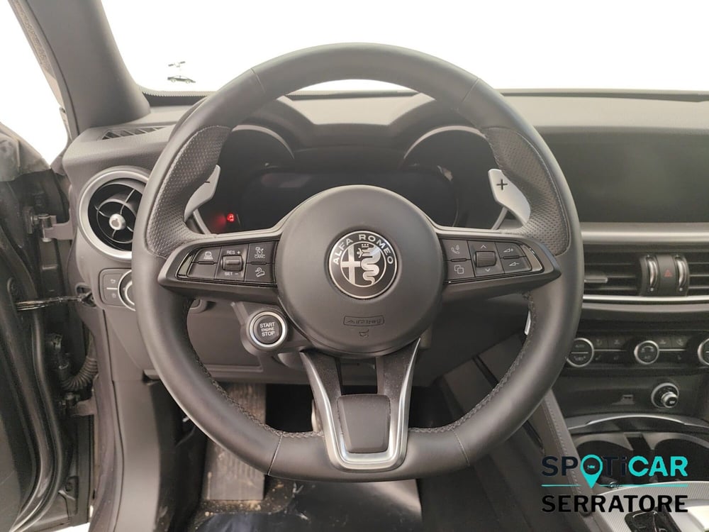 Alfa Romeo Stelvio usata a Como (8)