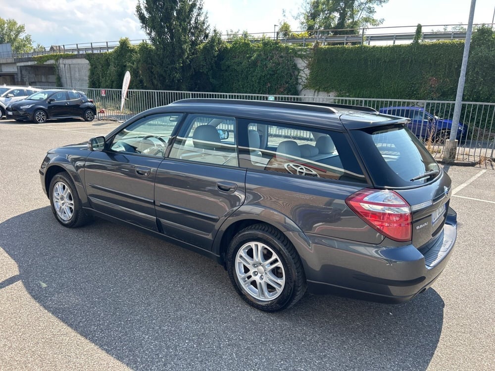 Subaru Outback usata a Piacenza (4)