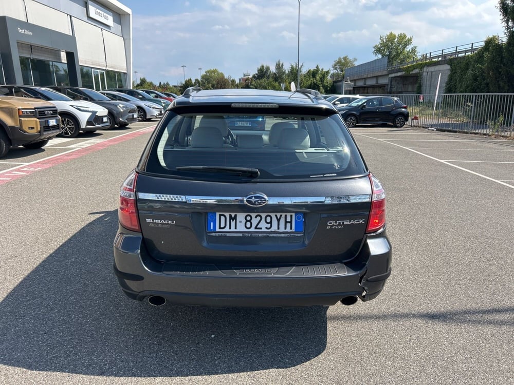Subaru Outback usata a Piacenza (5)