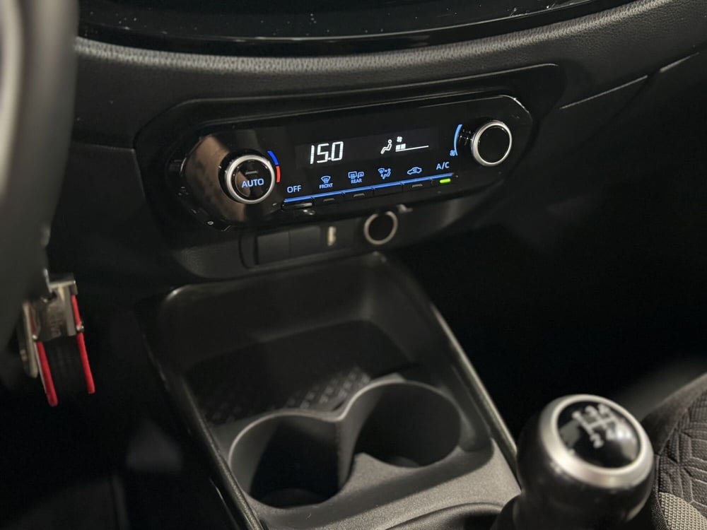 Toyota Aygo X usata a Brescia (13)