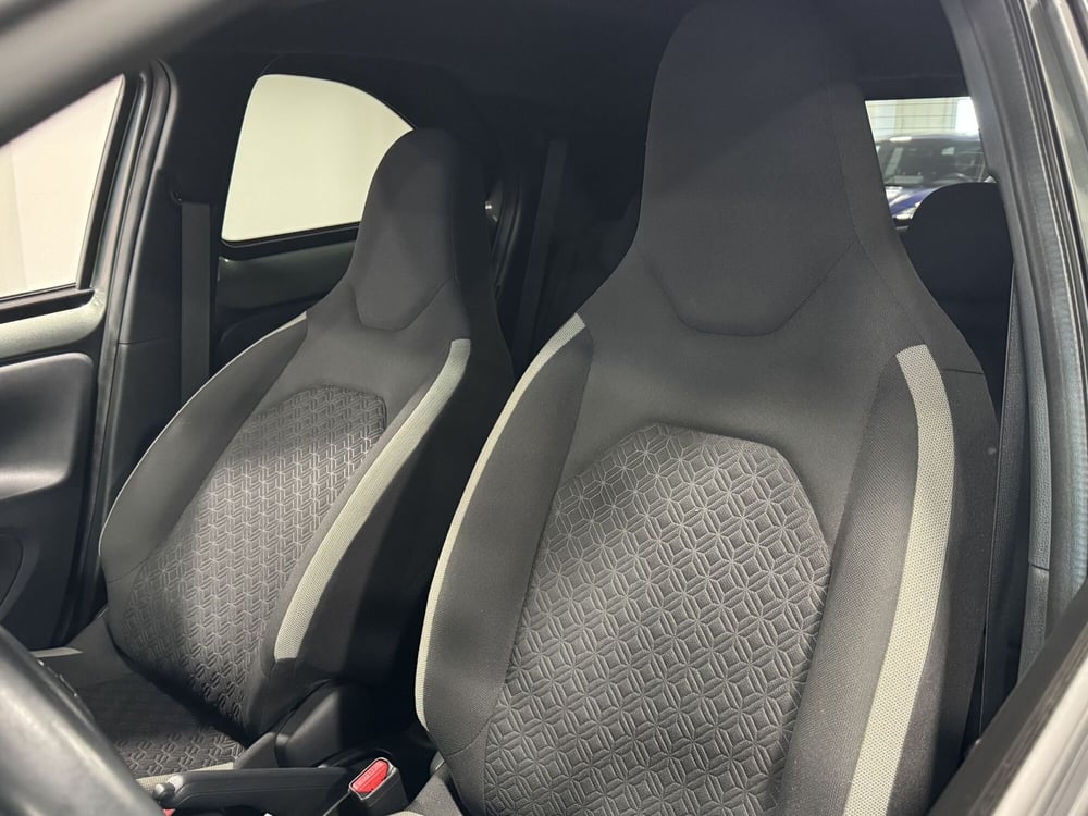Toyota Aygo X usata a Brescia (15)