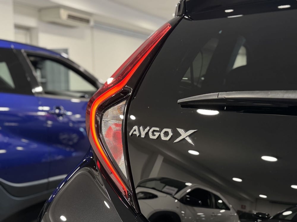 Toyota Aygo X usata a Brescia (7)
