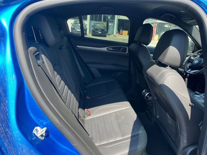 Alfa Romeo Stelvio usata a Milano (16)