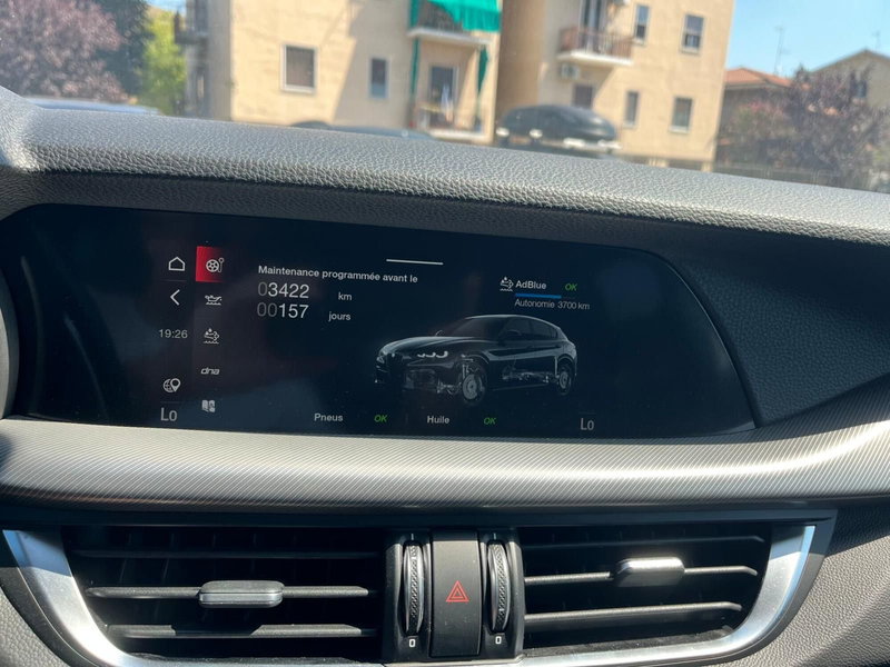 Alfa Romeo Stelvio usata a Milano (18)