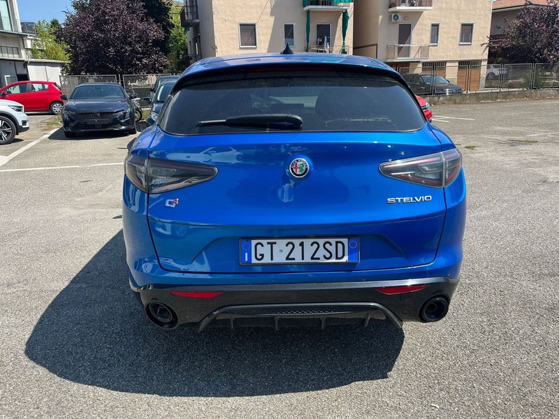 Alfa Romeo Stelvio usata a Milano (8)