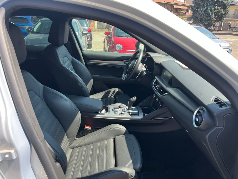 Alfa Romeo Stelvio usata a Milano (12)
