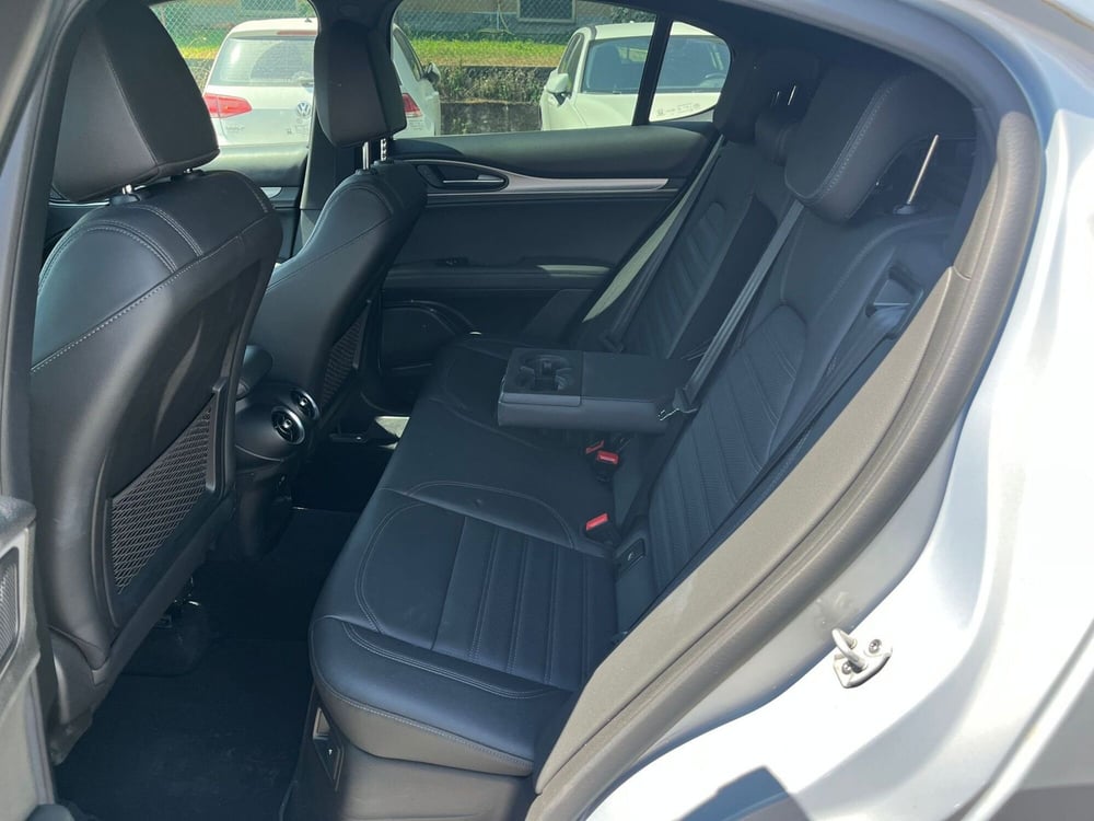 Alfa Romeo Stelvio usata a Milano (14)