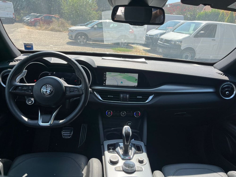 Alfa Romeo Stelvio usata a Milano (16)